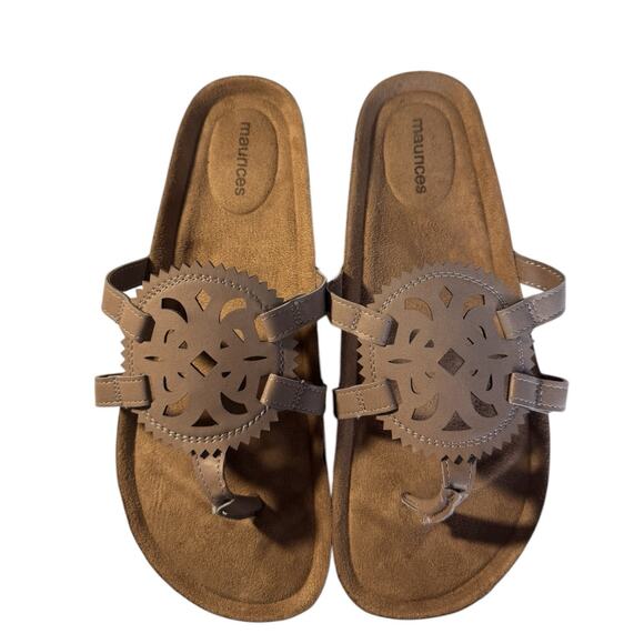 Maurices Womens Size 9M Alyssa Sandal Toe Post Taupe Laser Cutout Medallion - Picture 1 of 11